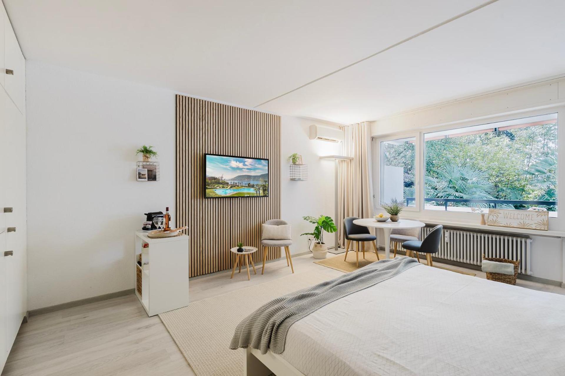 Luganersee, Pool, Strand, Parkplatz, Suite 204 비소네 외부 사진